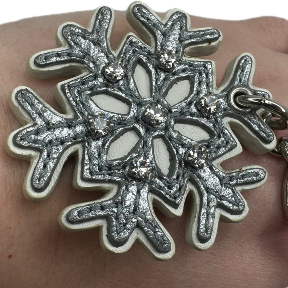 Coach Vintage Leather Silver Snowflake Winter Key Bag Charm Keychain - Picture 9 of 11
